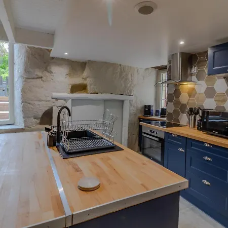 Troglodyte Unique Avec Jacuzzi, Billard Et Jardin, Pres De Doue La Fontaine Et Saumur - Fr-1-622-69 *