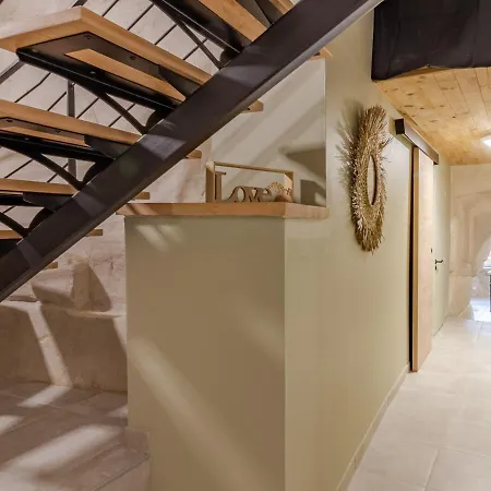 Troglodyte Unique Avec Jacuzzi, Billard Et Jardin, Près De Doué La Fontaine Et Saumur - Fr-1-622-69 *