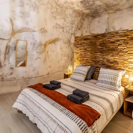 Troglodyte Unique Avec Jacuzzi, Billard Et Jardin, Près De Doué La Fontaine Et Saumur - Fr-1-622-69 Les Ulmes